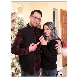 Meet your Posher, Carlie